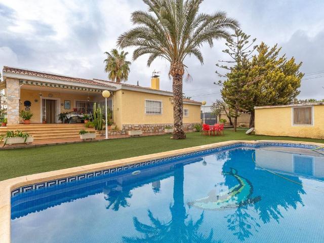 Villa en venta en San Vicente Del Raspeig, la Borinquen