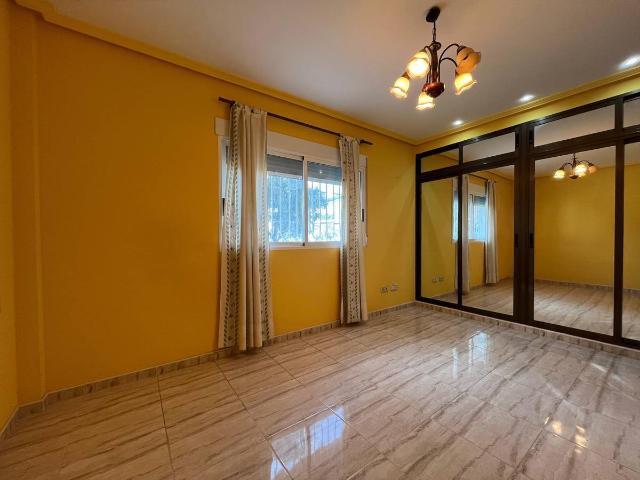 Chalet en venta en San Vicente Del Raspeig, la Borinquen