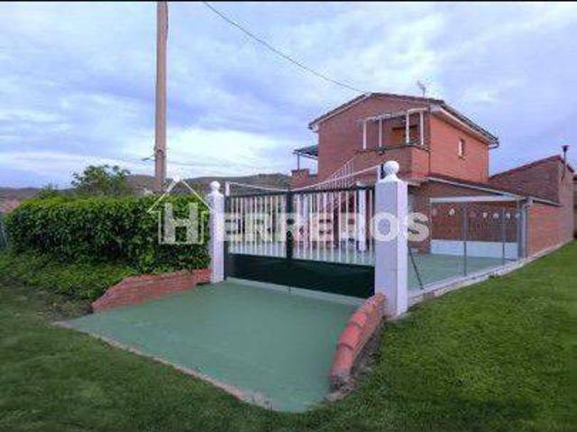 Chalet en venta en Sorzano, La Rioja