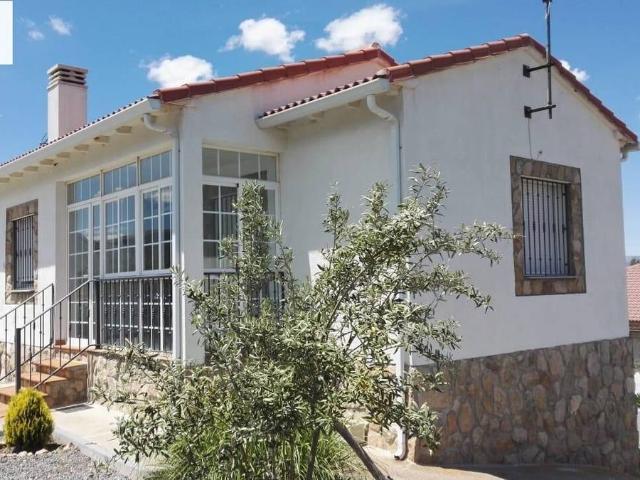 Chalet en venta en Sotalbo, Ávila
