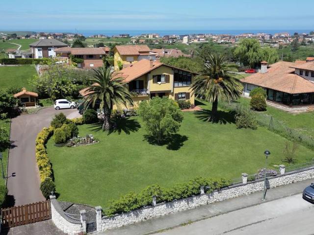 Chalet en venta en Calle Quintana, Suances