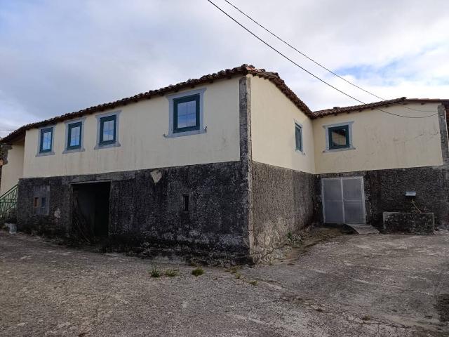 Chalet en venta en Chantada, Galicia