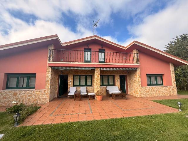 Chalet en venta en Villaviciosa, Asturias