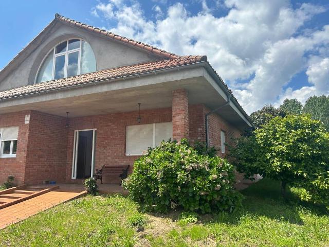 Chalet en venta en Luou, Santiago