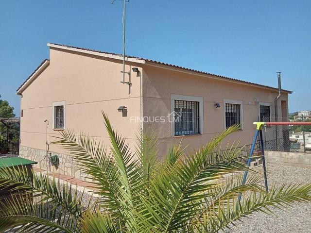 Villa en venta en Vidreres