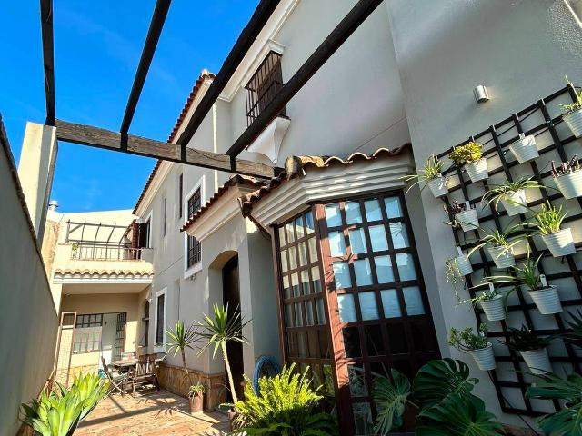 Chalet en venta en Tocina, Andalucía
