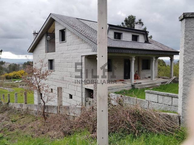 Chalet en venta en Toén, Ourense