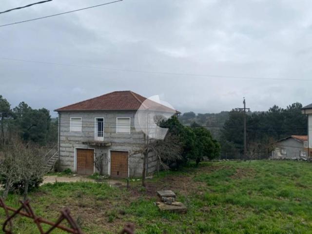 Chalet en venta en Toén, Ourense