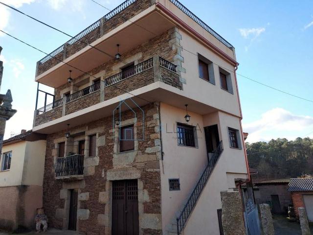 Chalet en venta en Toén, Ourense