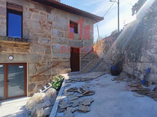 Chalet en venta en Ribadela, Toén