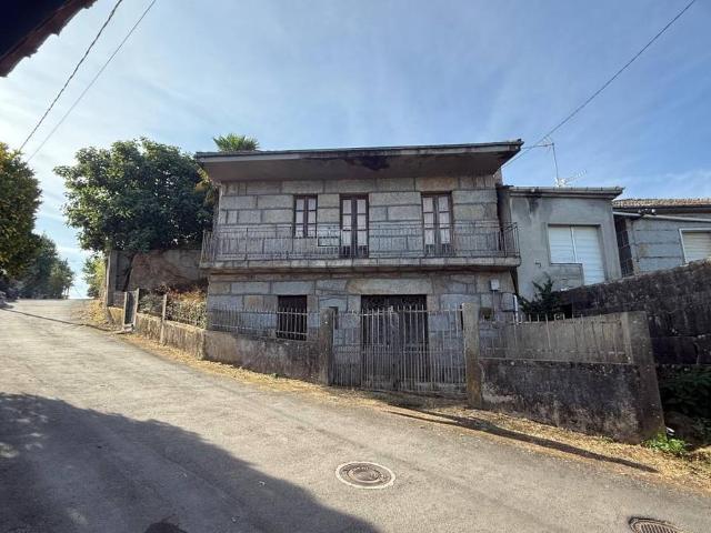 Chalet en venta en Ribadela, Toén