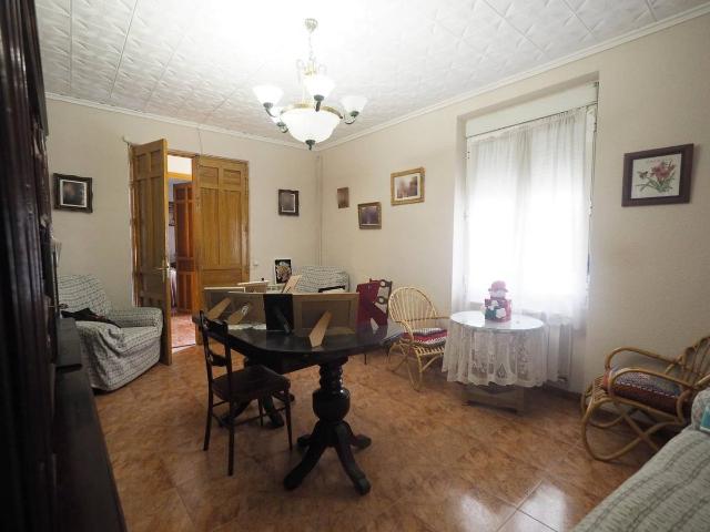 Chalet en venta en Tomelloso, Castilla-La Mancha
