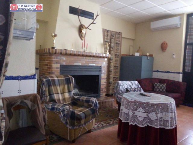 Chalet en venta en Tomelloso, Castilla-La Mancha