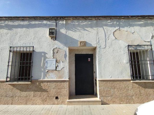 Chalet en venta en Tomelloso, Castilla-La Mancha