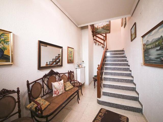 Chalet en venta en Tomelloso, Castilla-La Mancha