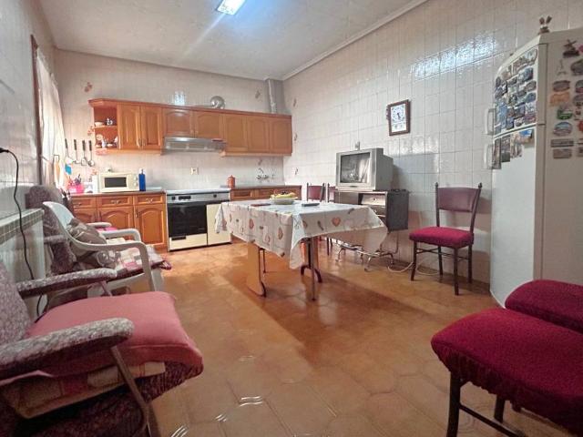 Chalet en venta en Tomelloso, Castilla-La Mancha