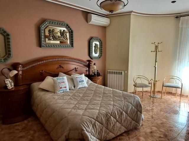 Chalet en venta en Tomelloso, Castilla-La Mancha