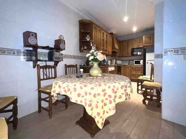 Chalet en venta en Tomelloso, Castilla-La Mancha
