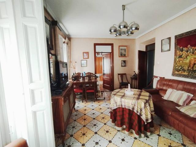 Chalet en venta en Tomelloso, Castilla-La Mancha