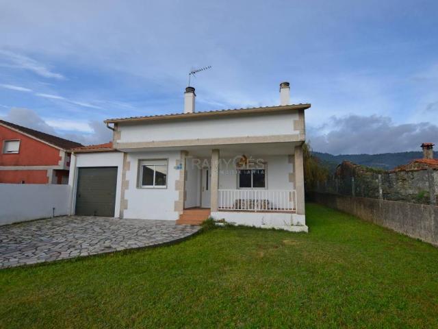 Chalet en venta en Tomiño, O Seixo