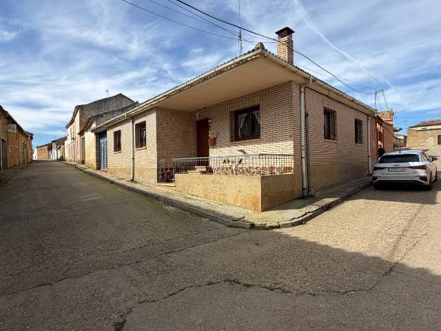 Chalet en venta en Tordehumos, Castilla y León