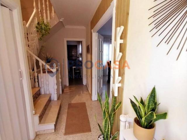 Chalet en venta en Utrera, Andalucía