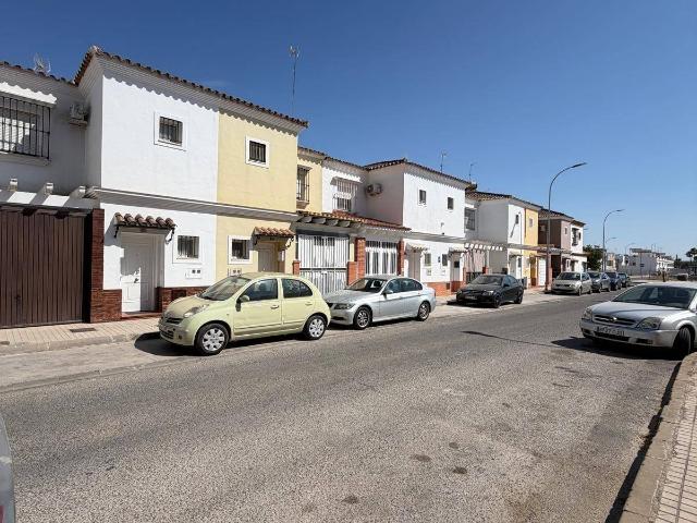 Chalet en venta en Utrera, Andalucía