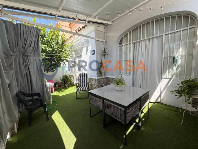 Chalet en venta en Utrera, Andalucía