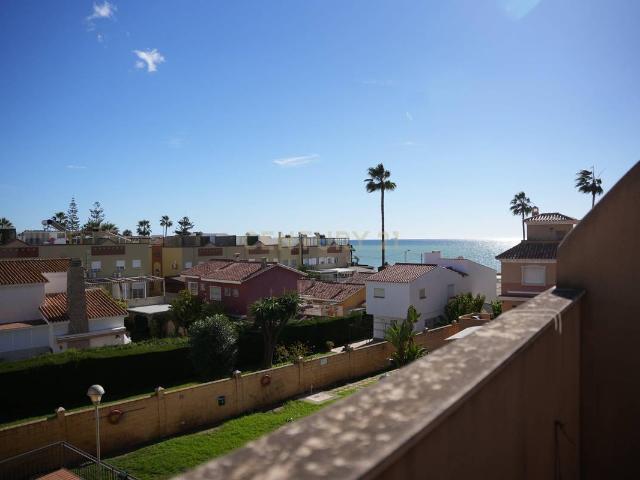 Villa en venta en Rincón De La Victoria