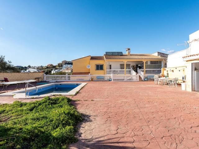 Villa en venta en Rincón De La Victoria, añoreta Villa en venta en Rincón De La Victoria, añoreta