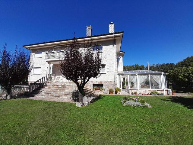 Chalet en venta en Torre del Bierzo, León