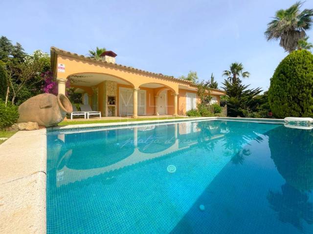 Villa en venta en Calonge