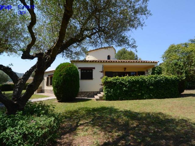 Villa en venta en Torroella De Montgrí