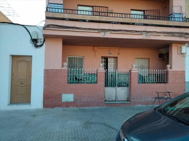 Villa en venta en Sevilla, El Arenal