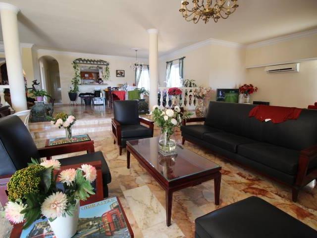 Villa en venta en Fuengirola