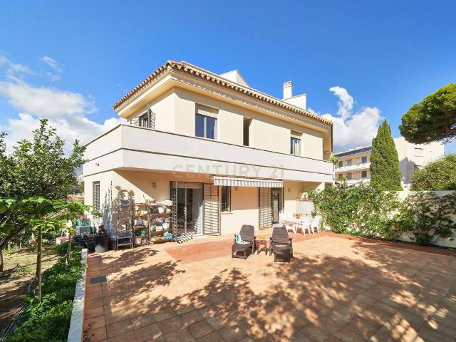 Villa en venta en Fuengirola