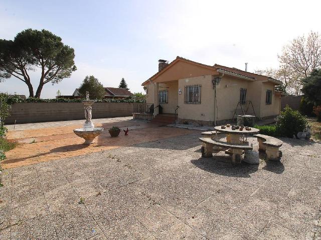 Chalet en venta en Torremocha De Jarama, Madrid