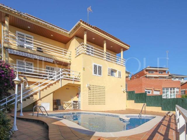 Chalet en venta en Viladecans, Baix Llobregat