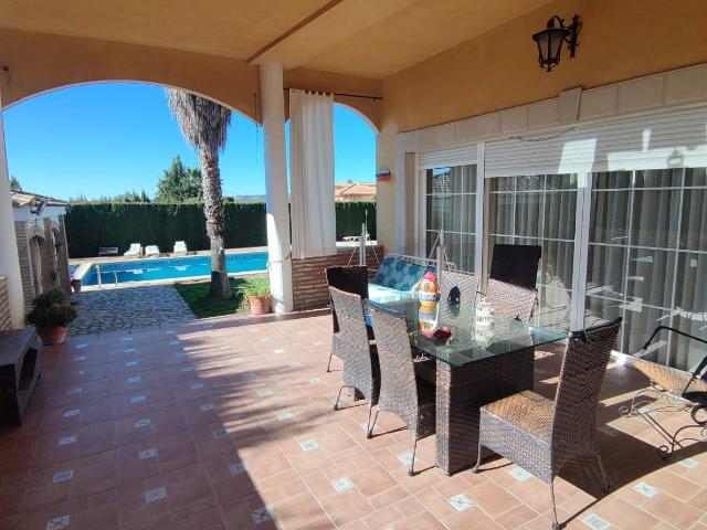 Chalet en venta en Torreperogil, Andalucía