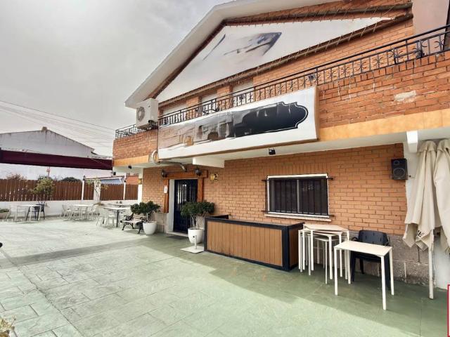 Chalet en venta en Torres De La Alameda, Madrid