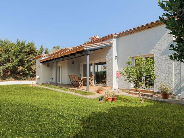 Villa en venta en Torroella De Fluvià