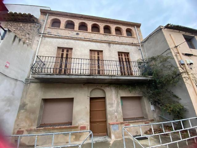 Villa en venta en Torroella De Fluvià