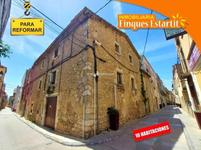 Villa en venta en Torroella De Montgrí