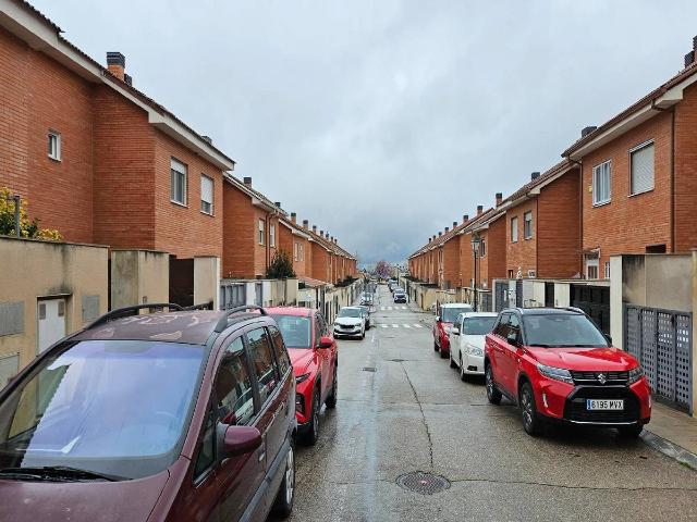 Villa en venta en Tórtola De Henares