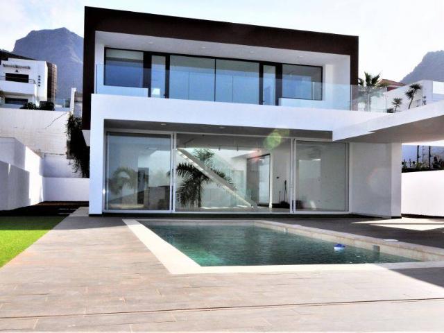 Chalet en venta en La Postura, Adeje