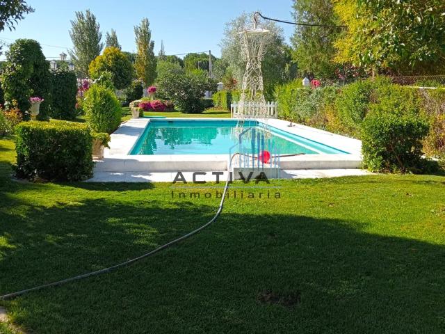 Villa en venta en Traspinedo