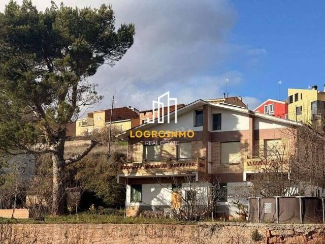 Chalet en venta en Tricio, La Rioja