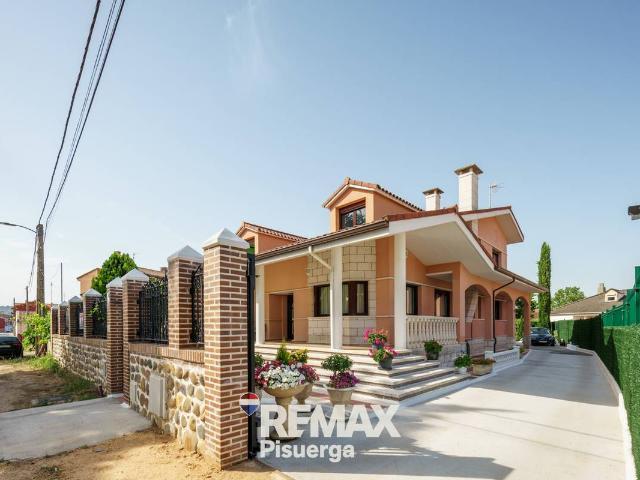 Chalet en venta en Tudela De Duero, Castilla y León
