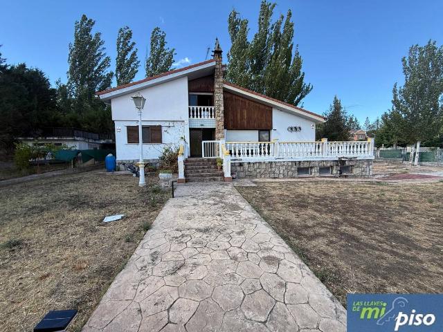 Chalet en venta en Tudela De Duero, Castilla y León