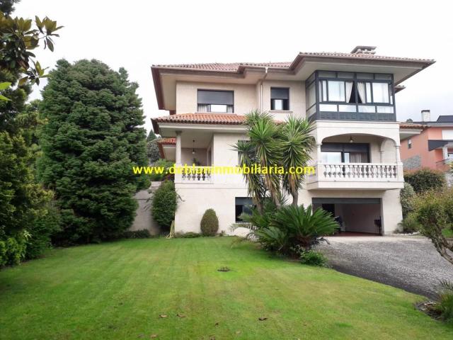 Villa en venta en Tui, O Arrabal